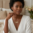 Colar Infinito Cravejado com Zircônias – Semijoia Ouro 18k