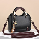 Bolsa Feminina Elegance Grande Capacidade com Chaveiro Exclusivo